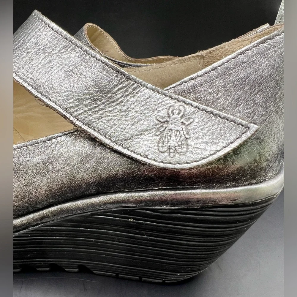 Fly London- Yasi Silver Women's Wedge Shoes-‎ Size:39